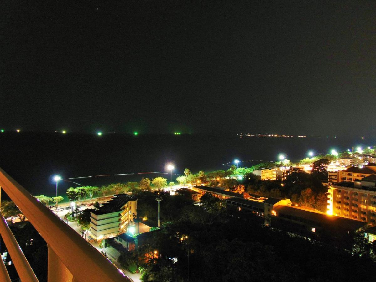 Sea View Beachfront Condos Pattaya Praia de Jomtien Exterior foto