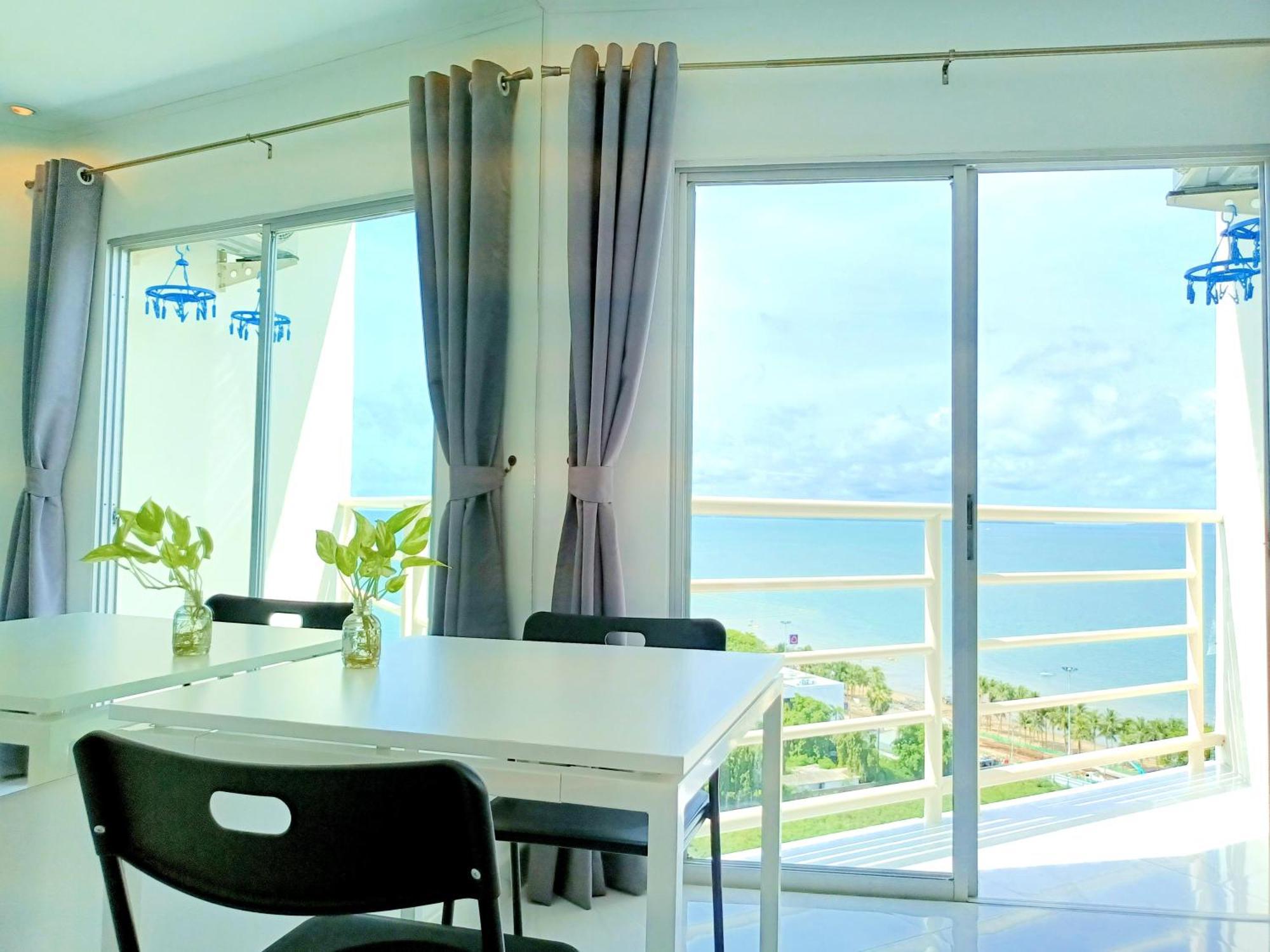 Sea View Beachfront Condos Pattaya Praia de Jomtien Exterior foto
