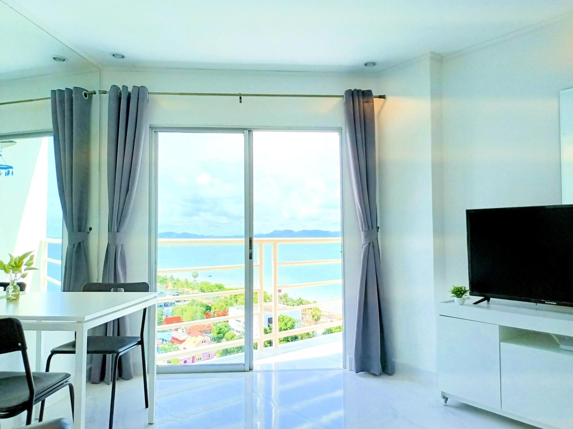 Sea View Beachfront Condos Pattaya Praia de Jomtien Exterior foto
