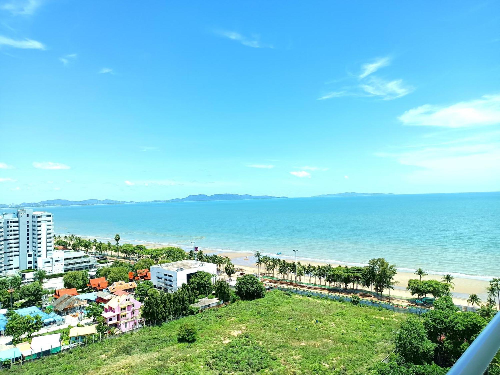 Sea View Beachfront Condos Pattaya Praia de Jomtien Exterior foto