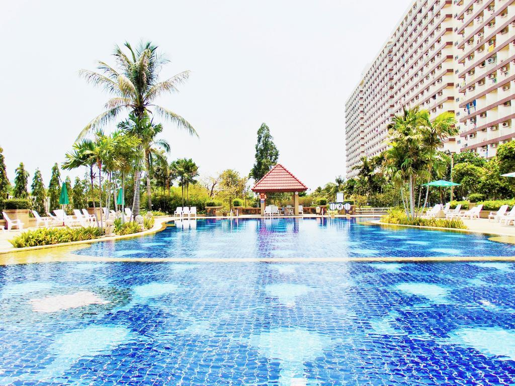 Sea View Beachfront Condos Pattaya Praia de Jomtien Exterior foto